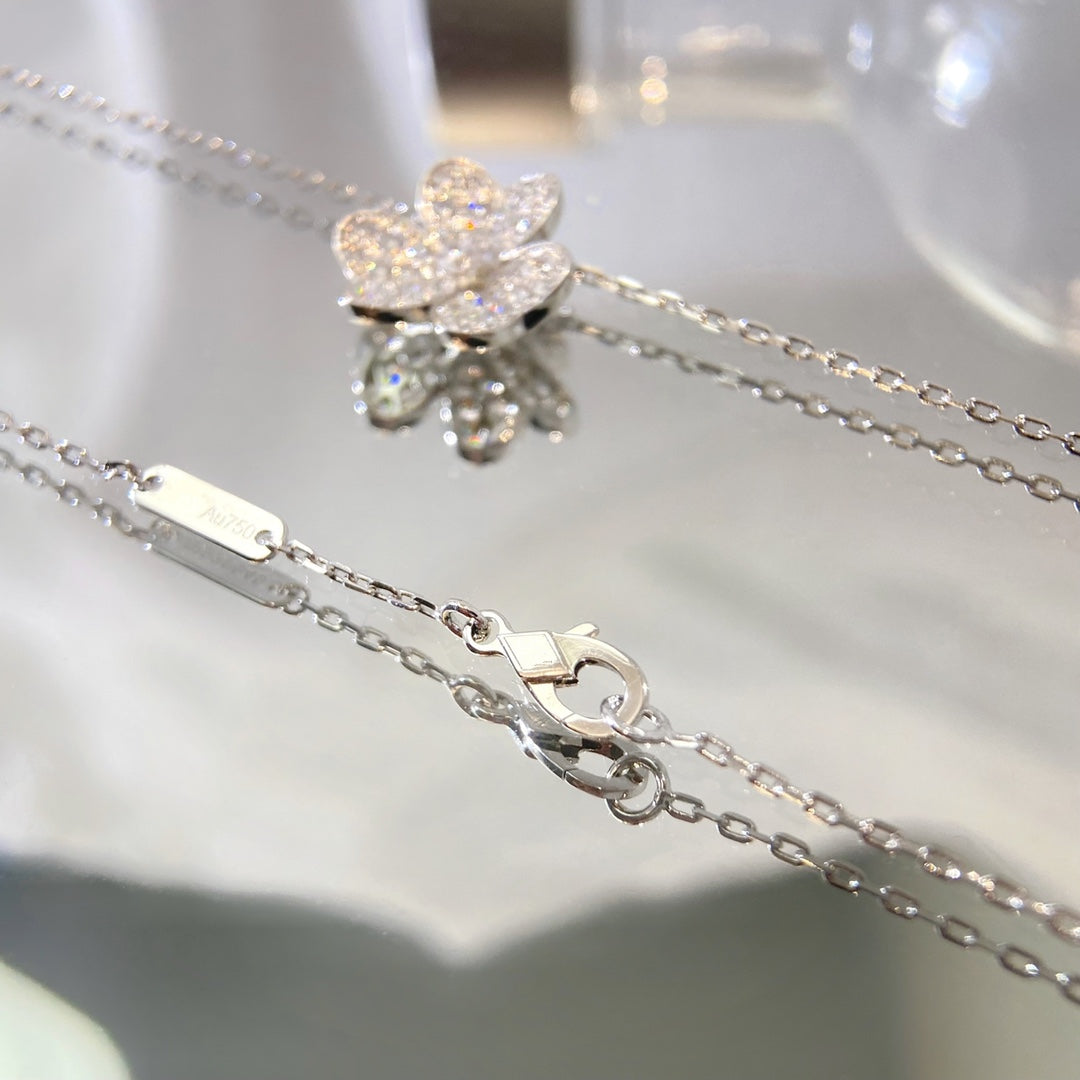 [⭐Glow]FLOWER DIAMOND NECKLACE