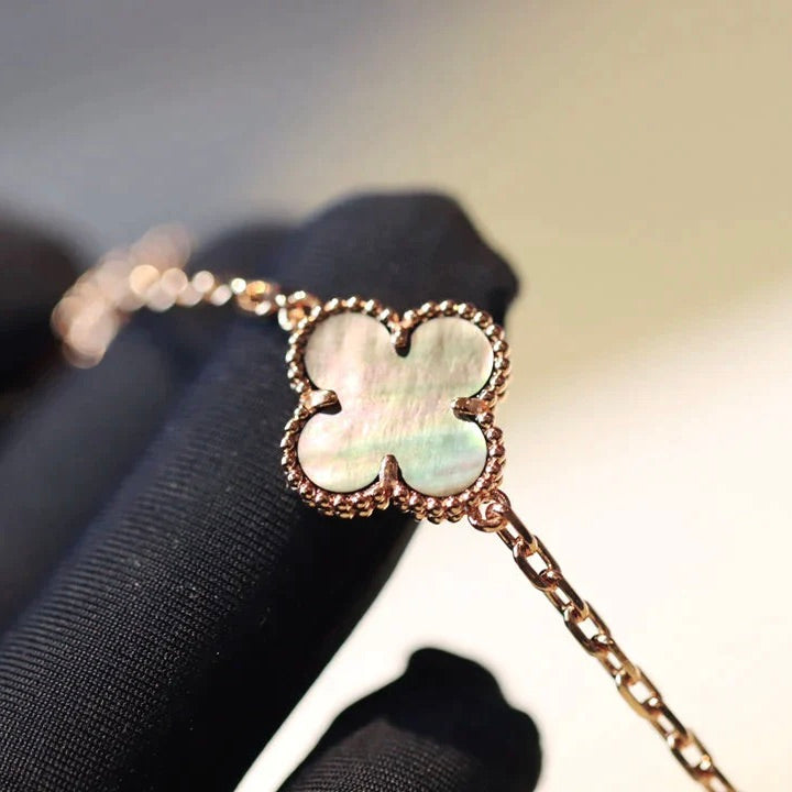 [⭐Glow]CLOVER 20 MOTIFS DARK MOP DIAMOND  NECKLACE