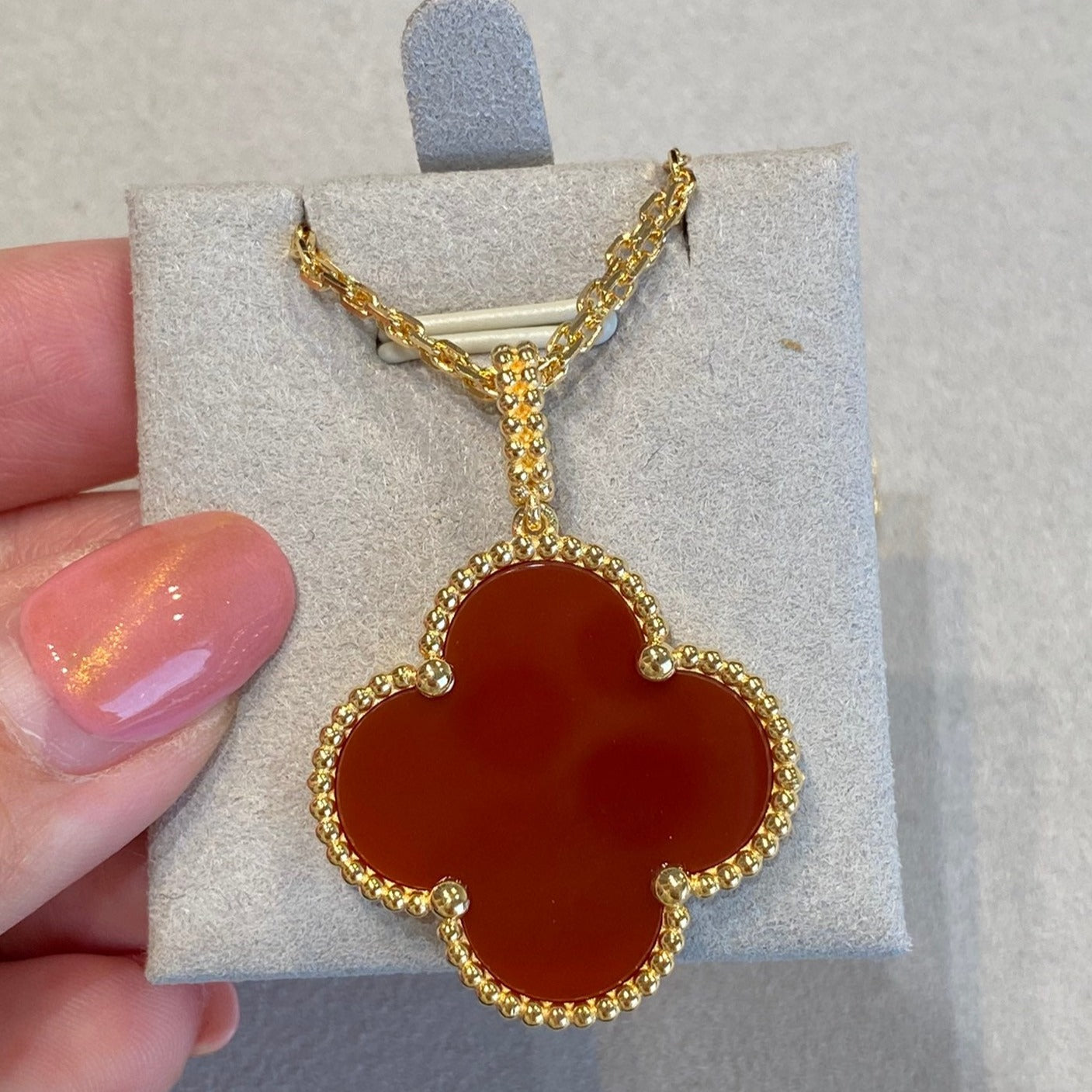 [⭐Glow]CLOVER 25MM NECKLACE GOLD CARNELIAN