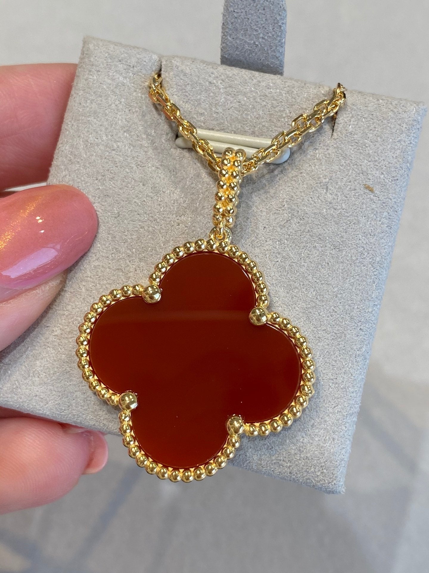 [⭐Glow]CLOVER 25MM NECKLACE GOLD CARNELIAN