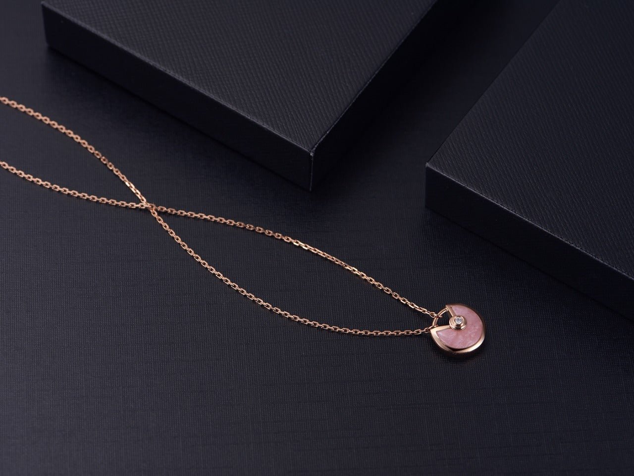 [⭐Glow]AMULETTE ROSE GOLD PINK MOP NECKLACE