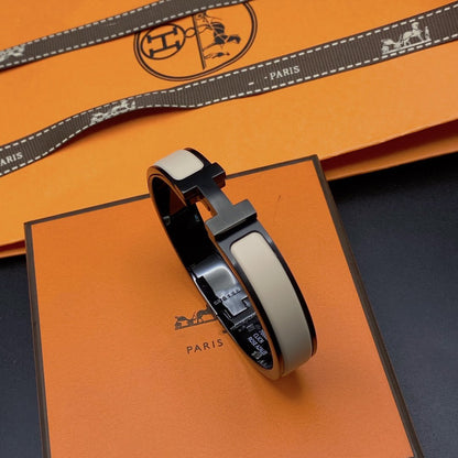 [⭐Glow]H BRACELET 12MM BLACK BEIGE CERAMIC