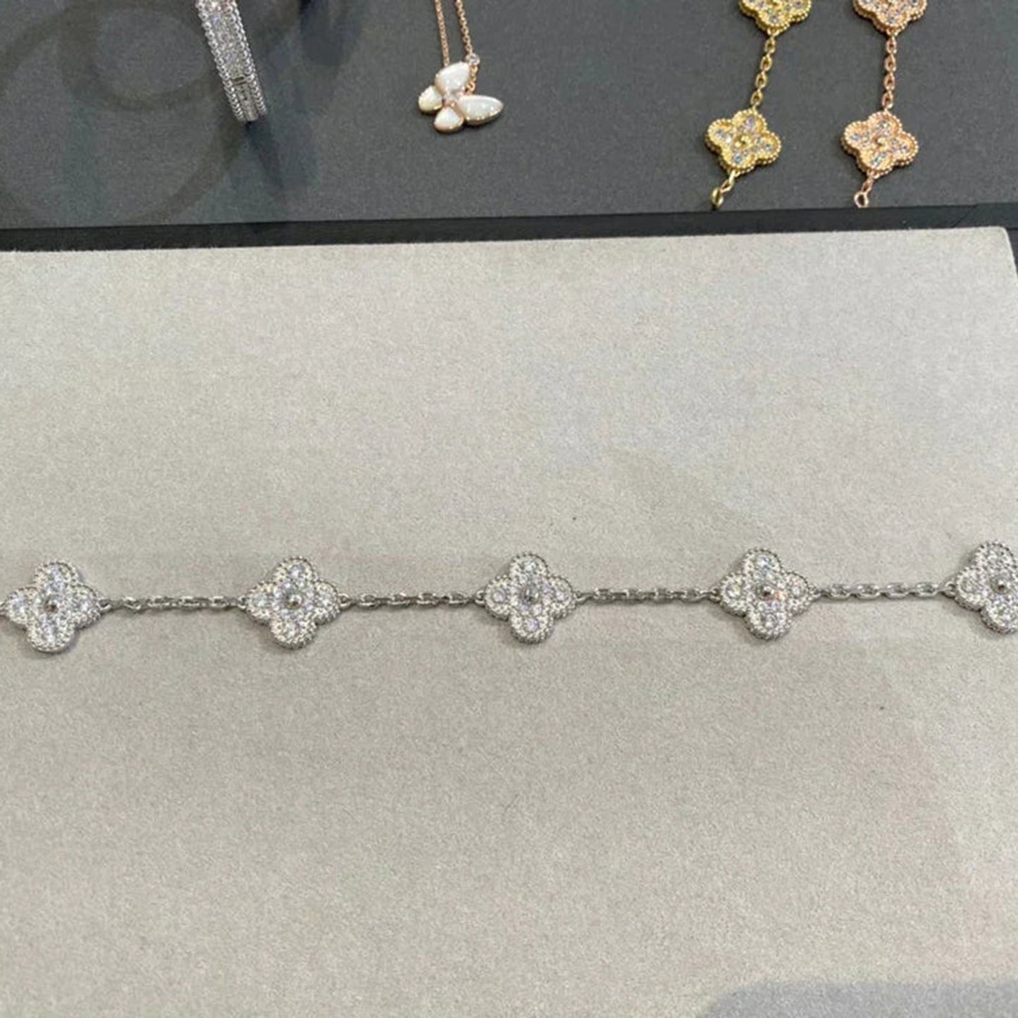[⭐Glow] CLOVER 5 MOTIF FULL DIAMOND BRACELET COLLECTION