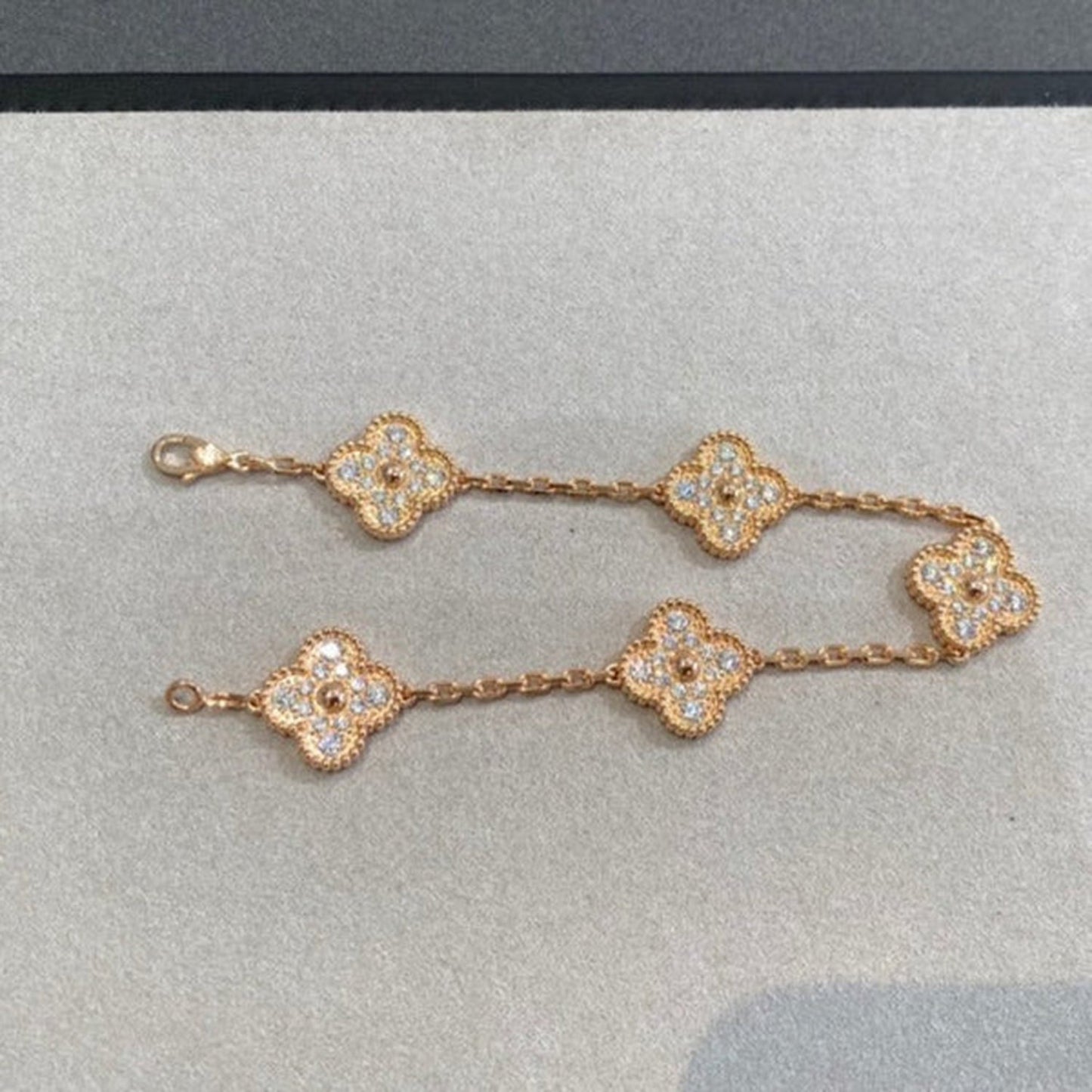 [⭐Glow] CLOVER 5 MOTIF FULL DIAMOND BRACELET COLLECTION