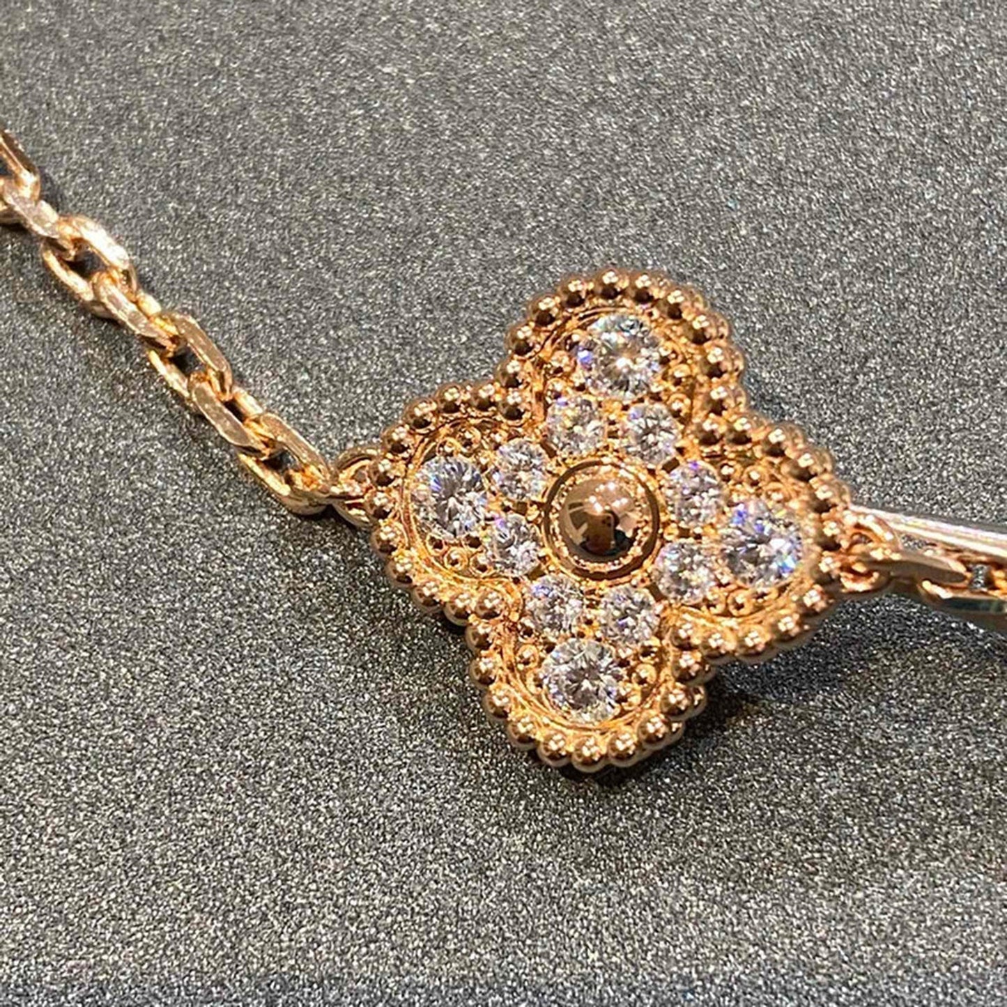 [⭐Glow] CLOVER 5 MOTIF FULL DIAMOND BRACELET COLLECTION