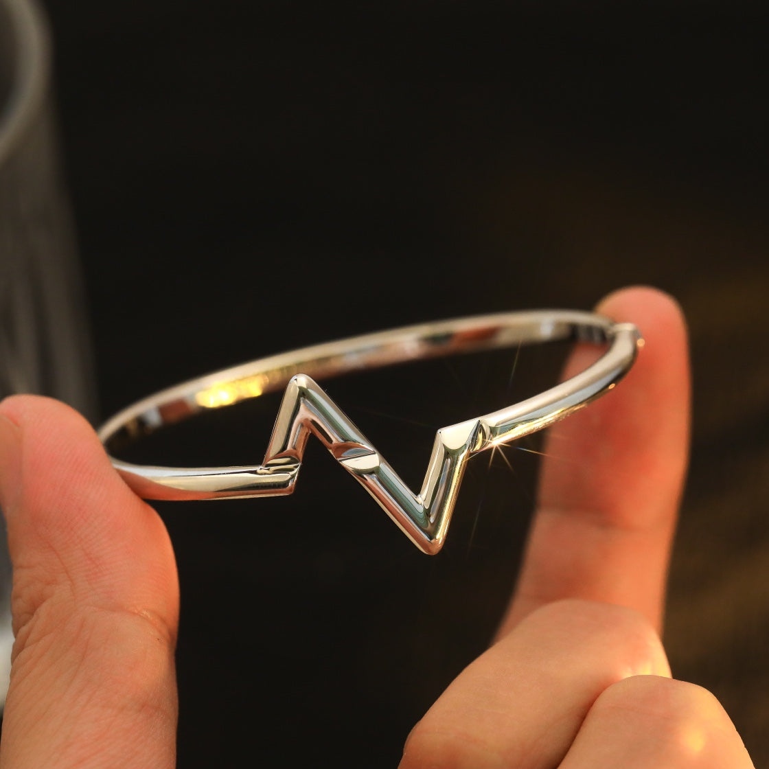 [⭐Glow]VOLTE UPSITE DOWN BRACELET