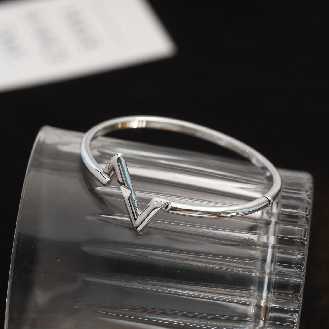 [⭐Glow]VOLTE UPSITE DOWN BRACELET