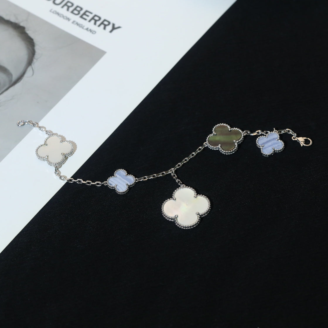 [⭐Glow]CLOVER BRACELET 5 MOTIFS MOP CHALCEDONY SILVER