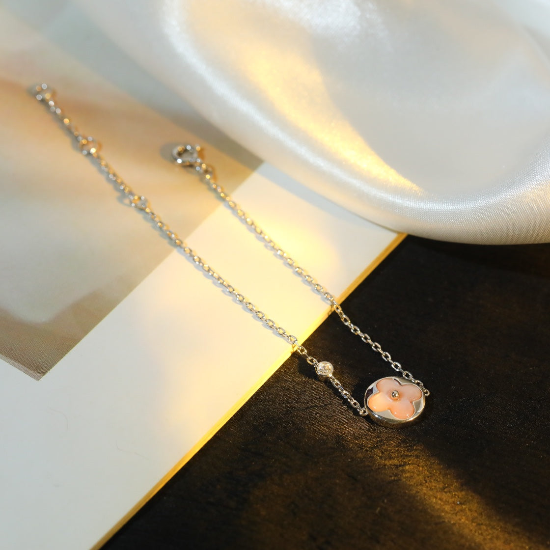 [⭐Glow]SUN MOTIF PINK MOP SILVER BRACELET