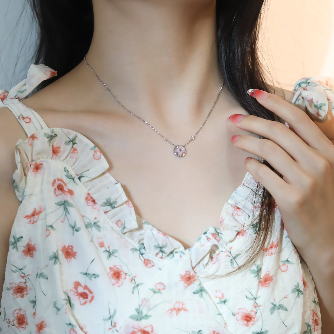 [⭐Glow]SUN PEDANT PINK GOLD 1 DIAMOND NECKLACE