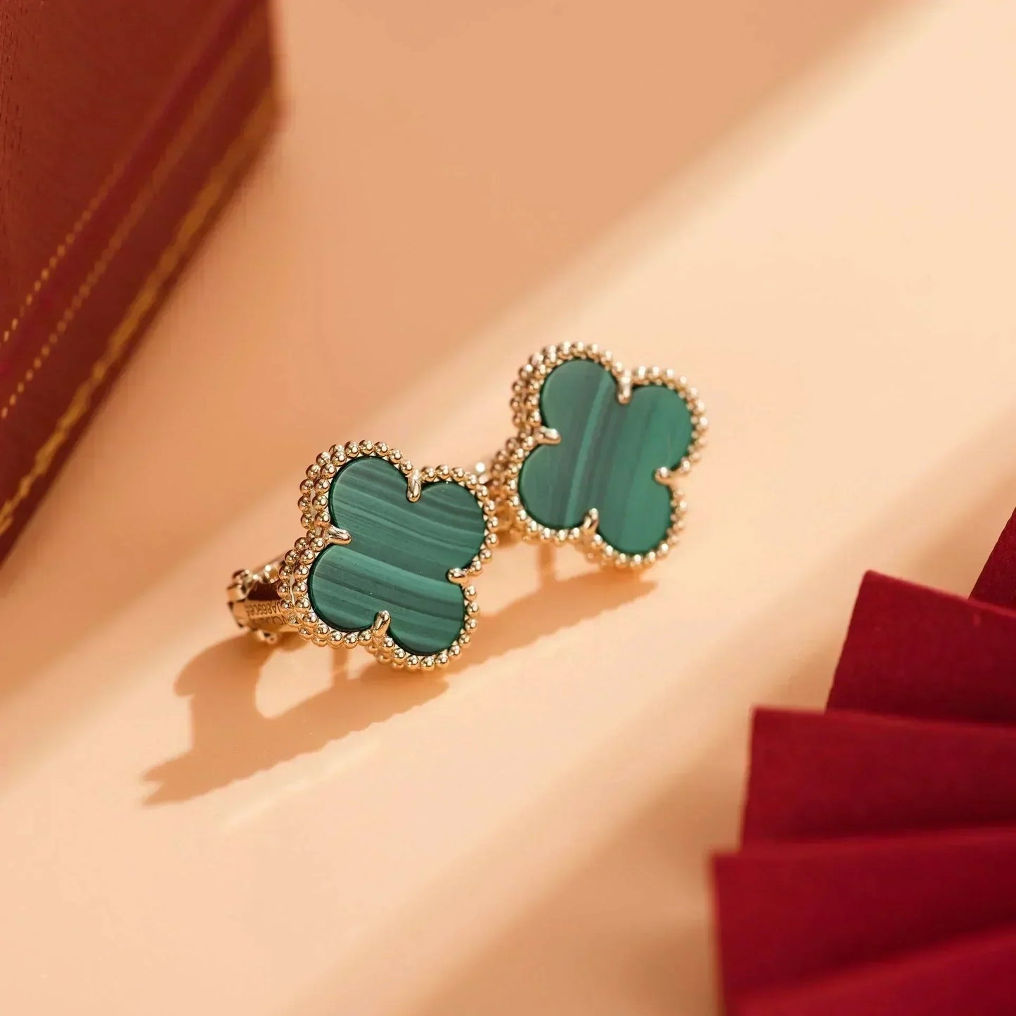 [⭐Glow]CLOVER MEDIUM 1 MOTIFS MALACHITE  EARRINGS