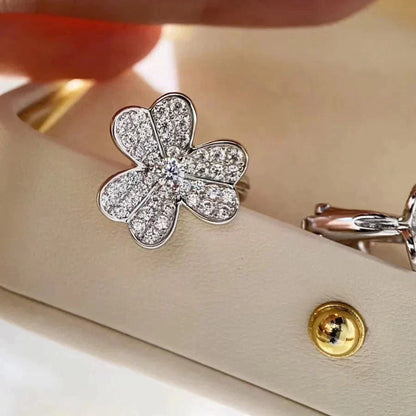 [⭐Glow]CLOVER COMOS DIAMOND EARRINGS SILVER