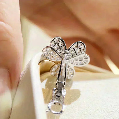 [⭐Glow]CLOVER COMOS DIAMOND EARRINGS SILVER