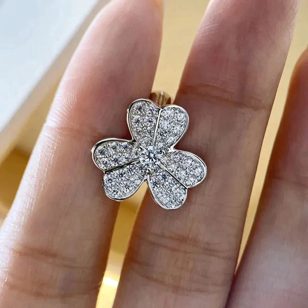 [⭐Glow]CLOVER COMOS DIAMOND EARRINGS SILVER
