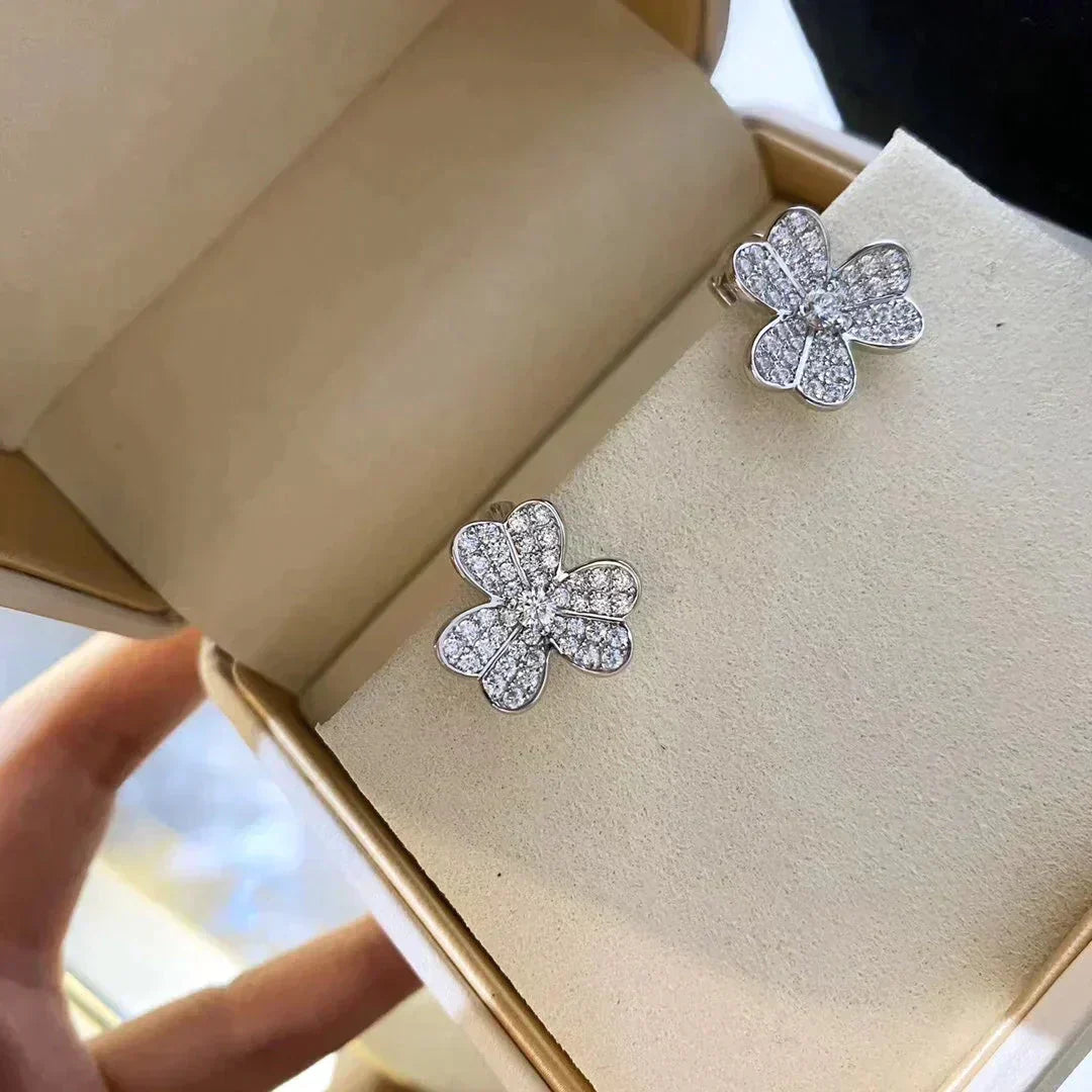 [⭐Glow]CLOVER COMOS DIAMOND EARRINGS SILVER