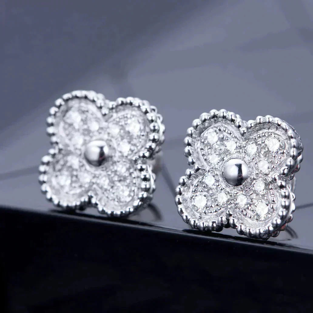 [⭐Glow]CLOVER 1 MOTIFS DIAMOND STUD EARRINGS SILVER