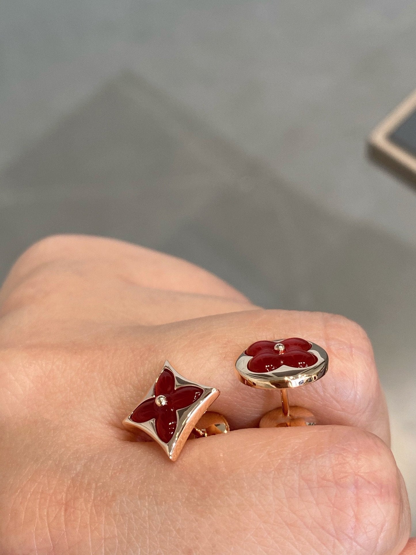 [⭐Glow]STAR AND SUN PINK GOLD CARNELIAN STUD EARRINGS