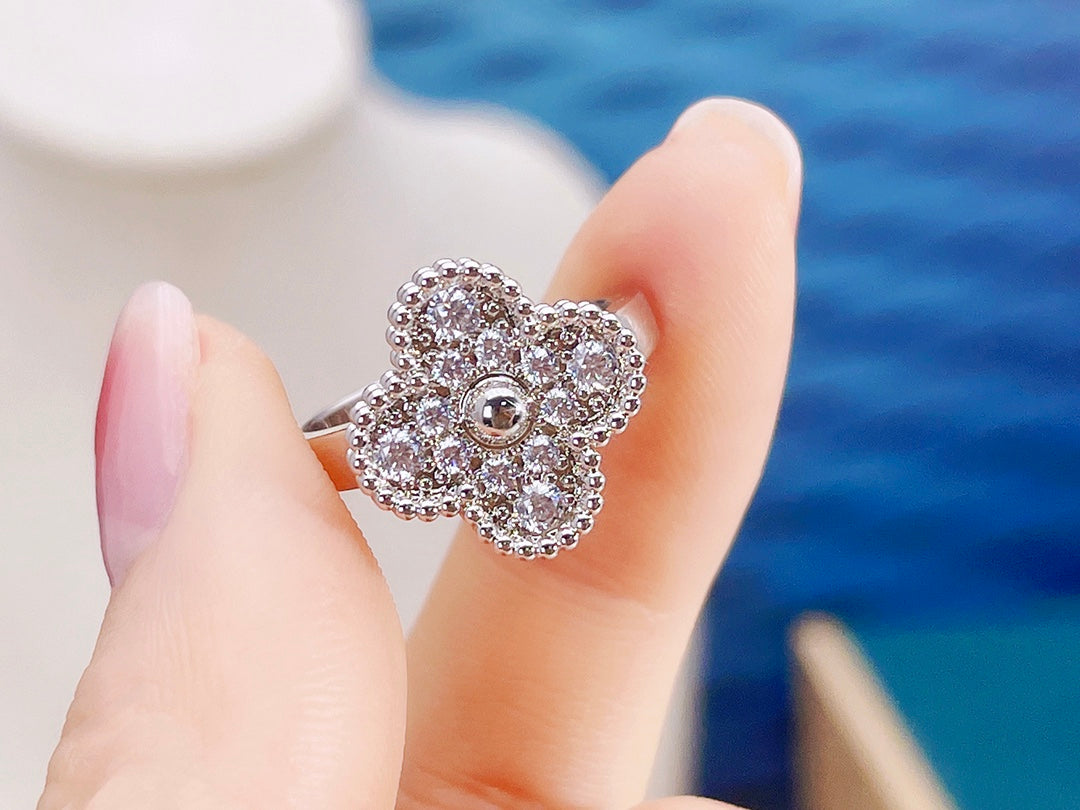 [⭐Glow]CLOVER DIAMOND RING