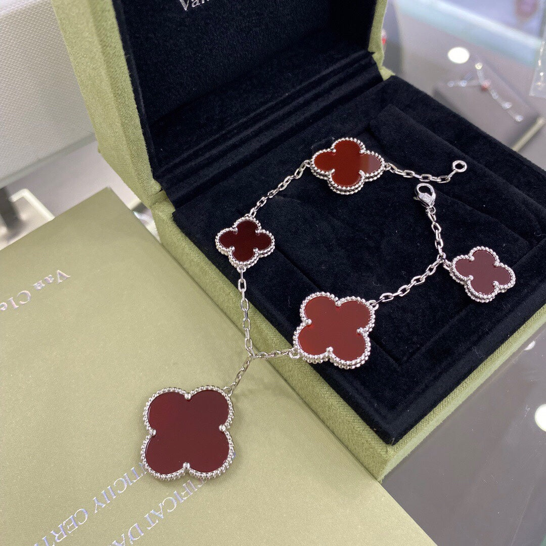 [⭐Glow]CLOVER 5 MOTIFS SIVLER CARNELIAN BRACELET