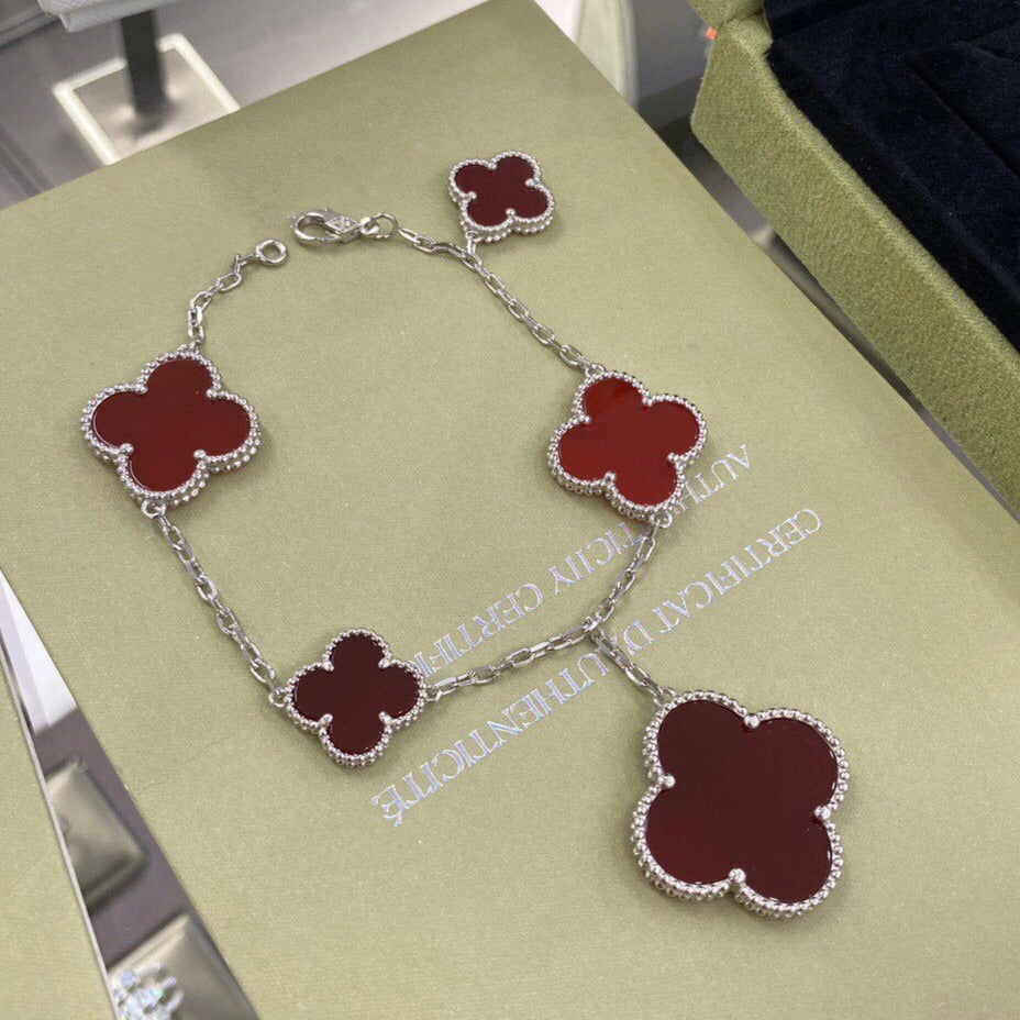 [⭐Glow]CLOVER 5 MOTIFS SIVLER CARNELIAN BRACELET