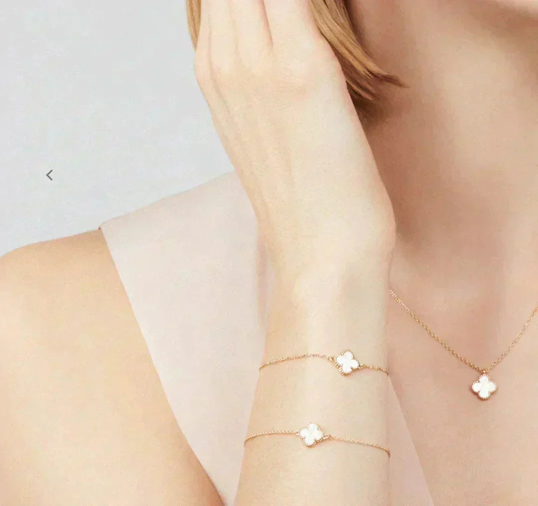[⭐Glow]CLOVER MINI 9.5MM WHITE MOTHER-OF-PEARL NECKLACE