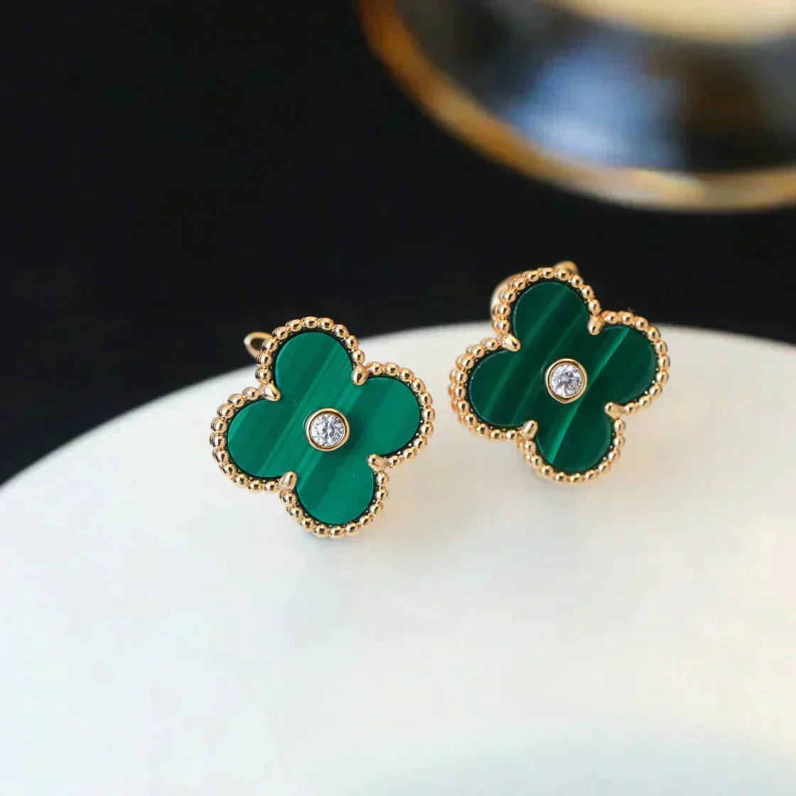 [⭐Glow]CLOVER MEDIUM 1 MOTIFS MALACHITE DIAMOND EARRINGS