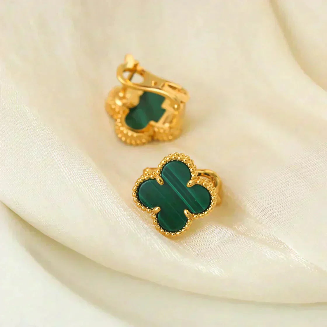 [⭐Glow]CLOVER MEDIUM 1 MOTIFS MALACHITE  EARRINGS