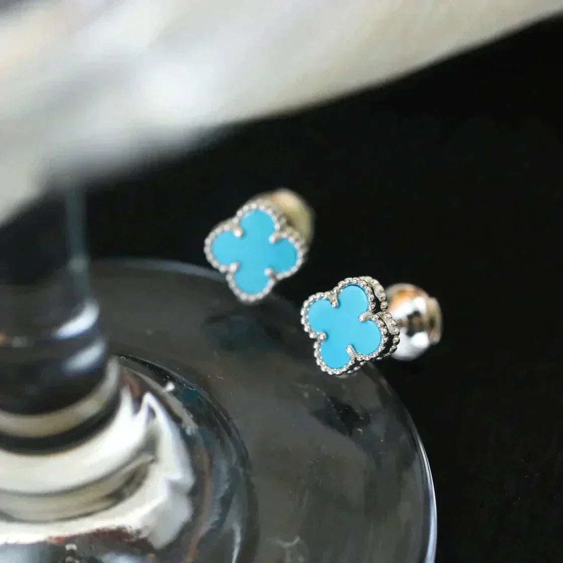 [⭐Glow]CLOVER MINI 9.5MM ONYX STUD EARRINGS SILVER