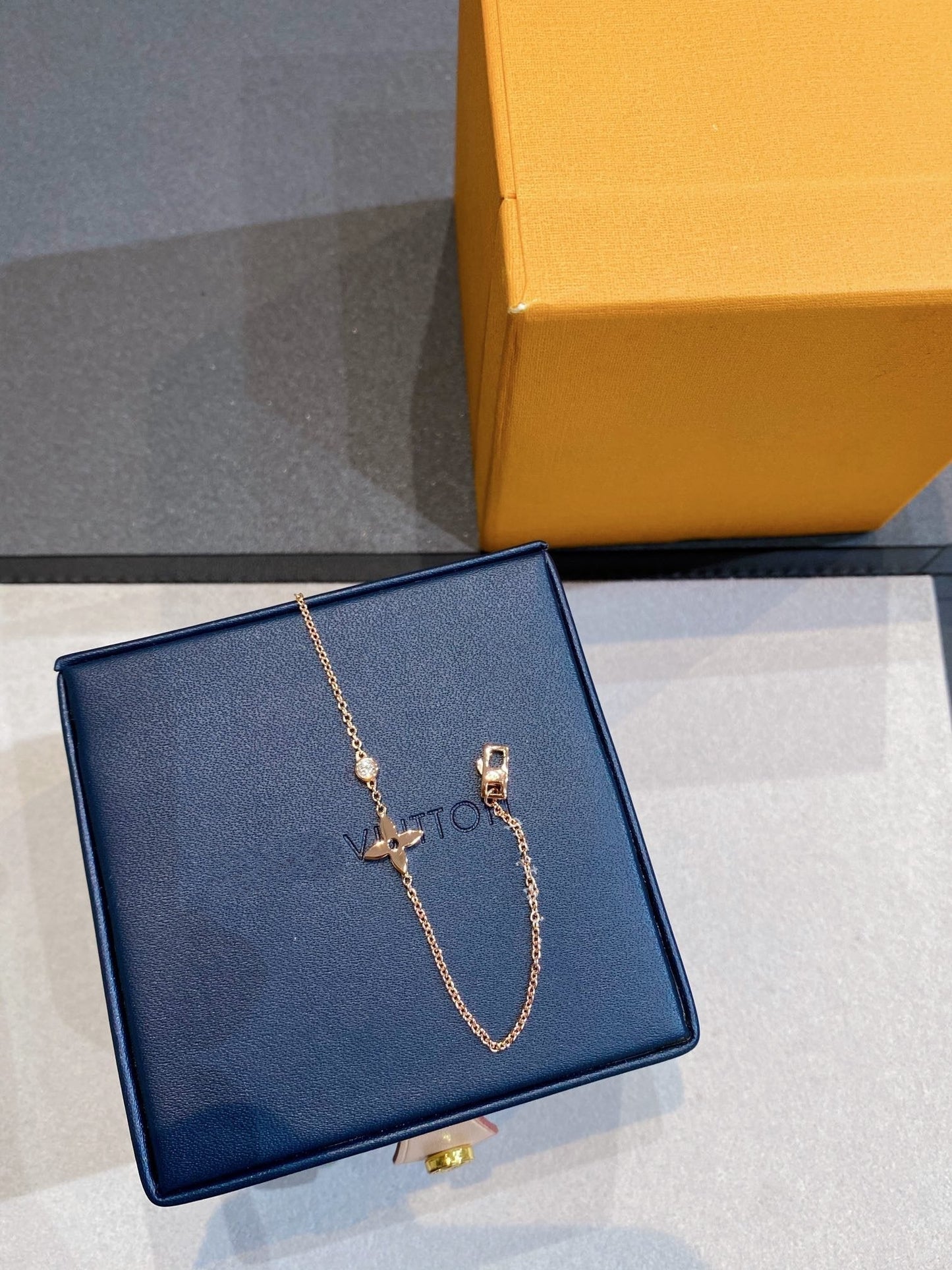 [⭐Glow]STAR DIAMOND PINK GOLD BRACELET