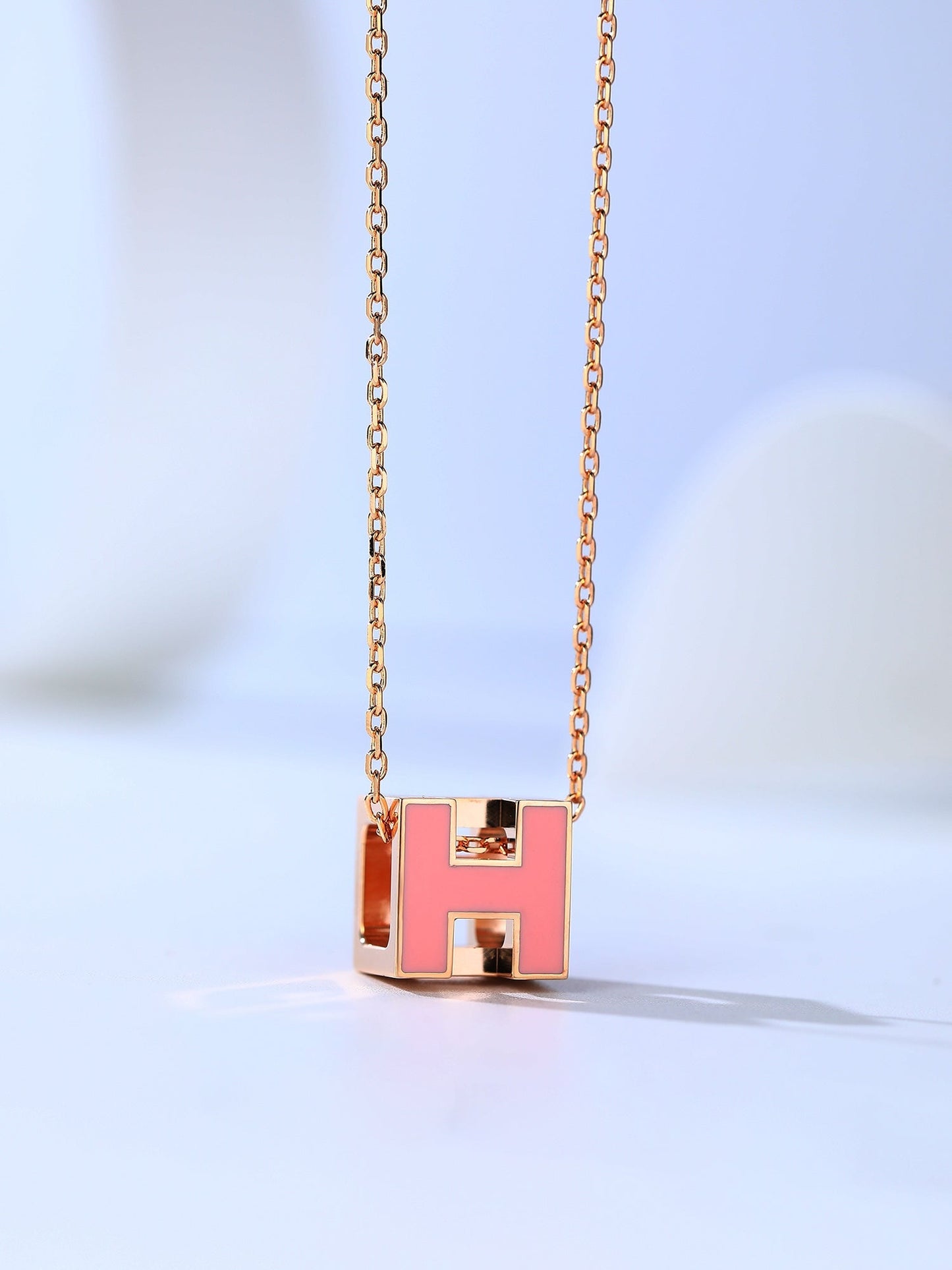 [⭐Glow]H CAGE PINK GOLD NECKLACE