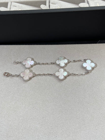 [⭐Glow]CLOVER WHITE PEARL MOP 5 MOTIF BRACELET COLLECTION