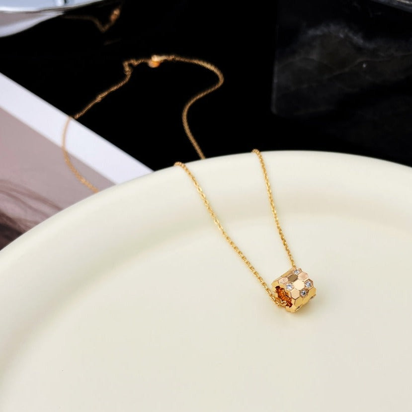 [⭐Glow]BEE MINI PEDANT DIAMOND NECKLACE