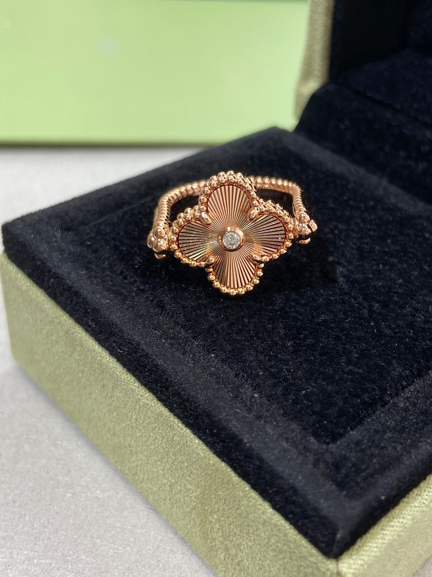 [⭐Glow]CLOVER RIVERSIBLE ROSE GOLD RING