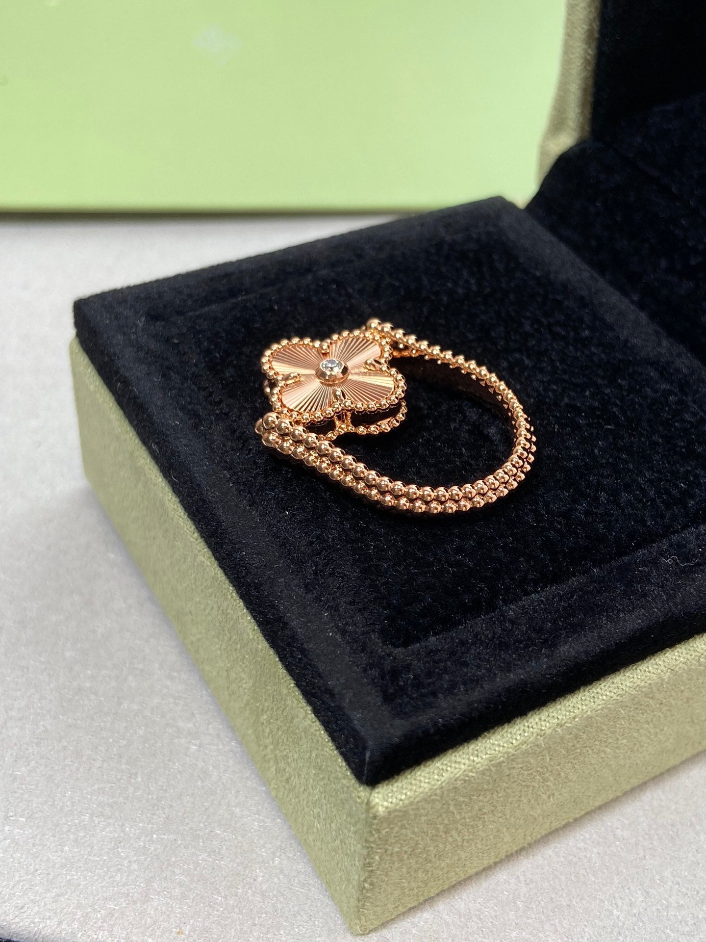 [⭐Glow]CLOVER RIVERSIBLE ROSE GOLD RING