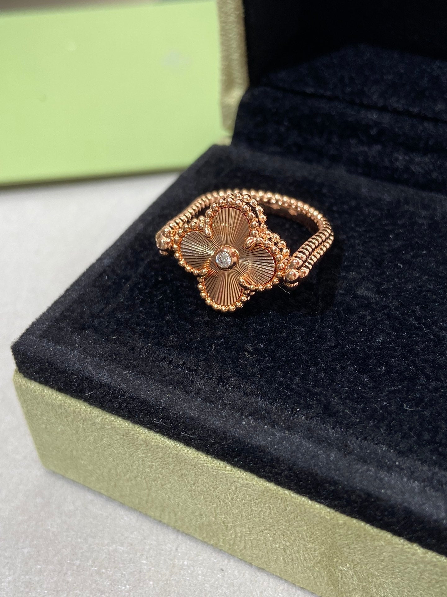 [⭐Glow]CLOVER RIVERSIBLE ROSE GOLD RING