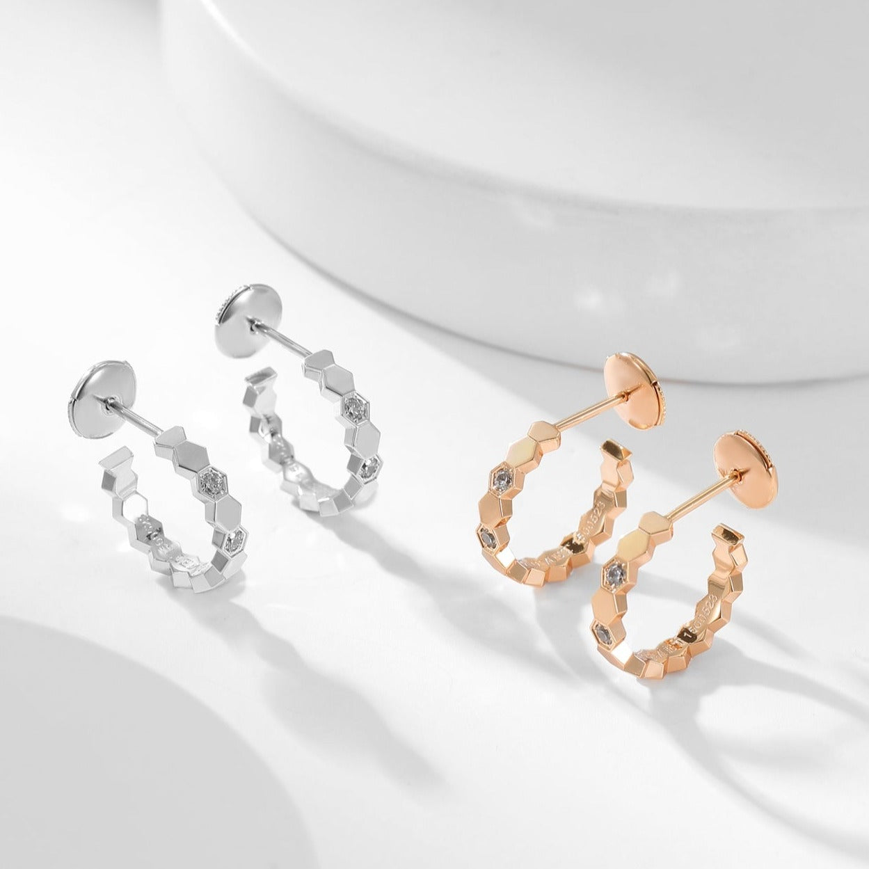 [⭐Glow]BEE LOVE DIAMOND HOOP EARRINGS