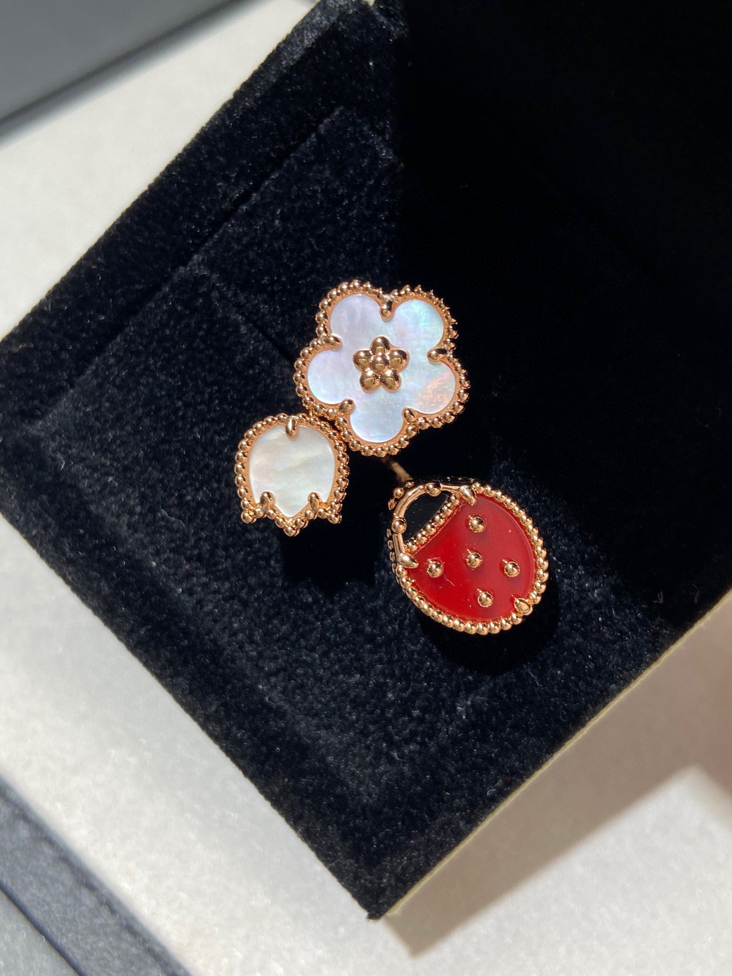 [⭐Glow]LUCKY 3 MOTIF ROSE GOLD RING