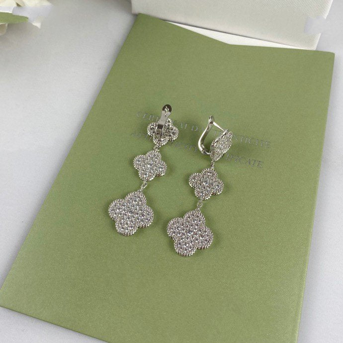 [⭐Glow]CLOVER 3 MOTIF DIAMOND SILVER DROP EARRINGS