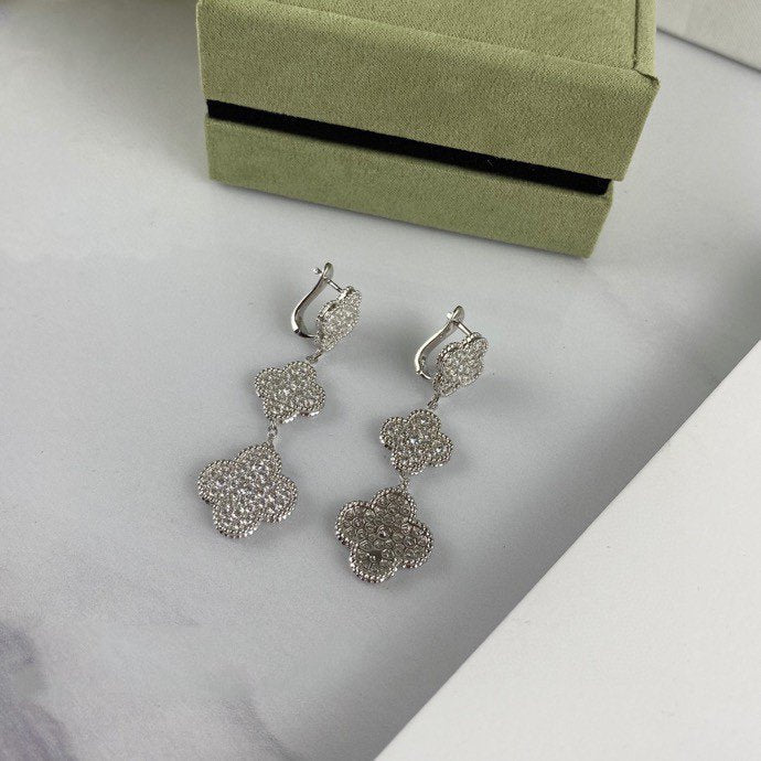 [⭐Glow]CLOVER 3 MOTIF DIAMOND SILVER DROP EARRINGS