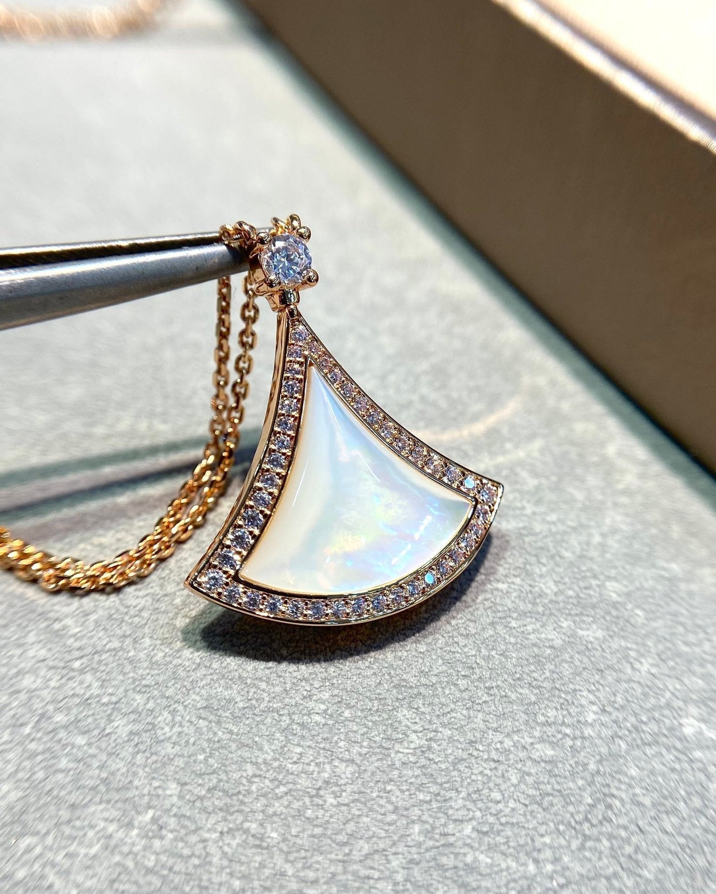 [⭐Glow]DREAM MOP DIAMOND PAVED PINK GOLD NECKLACE