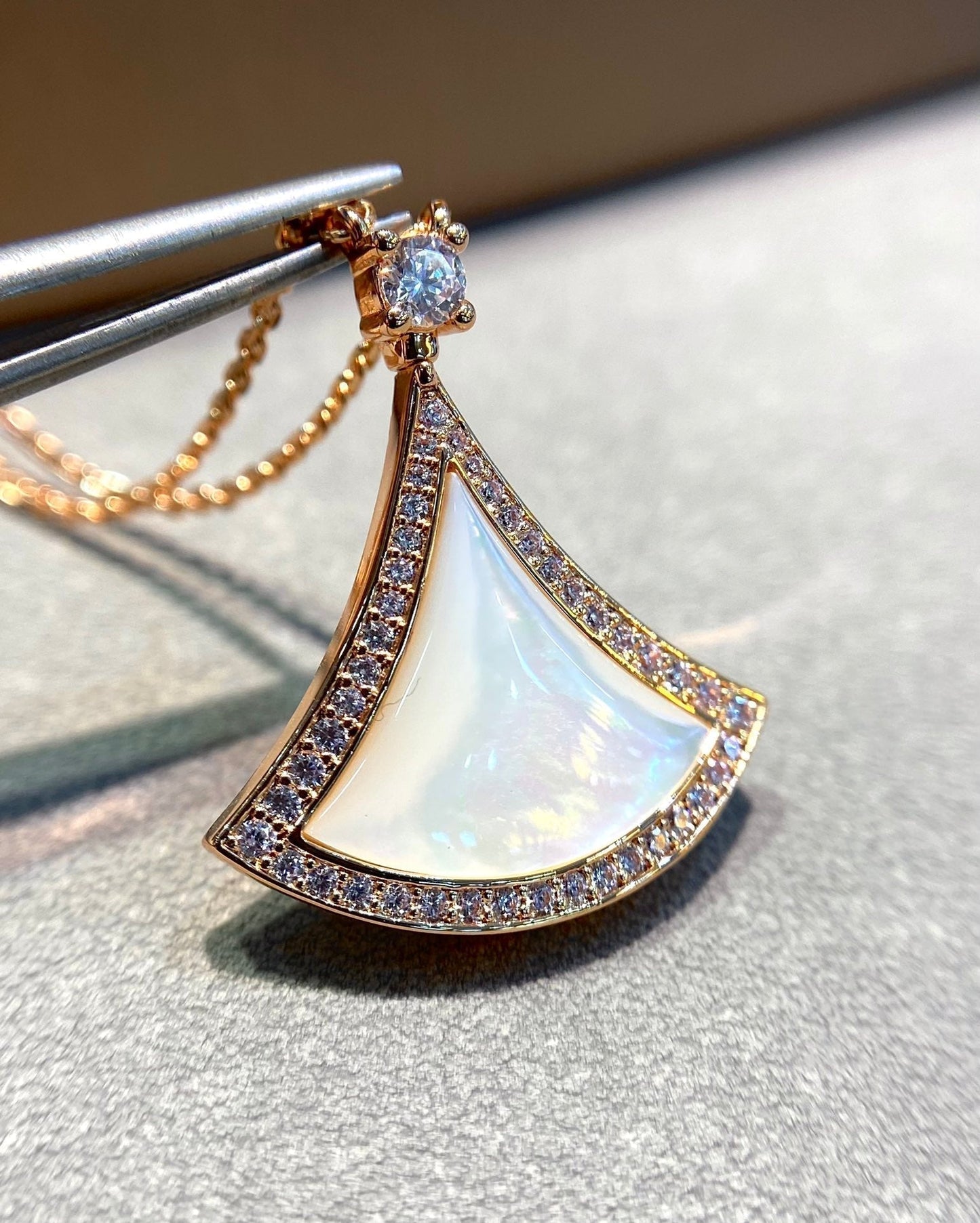 [⭐Glow]DREAM MOP DIAMOND PAVED PINK GOLD NECKLACE