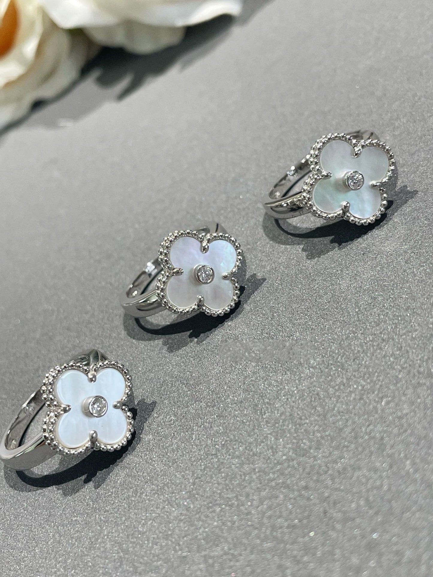 [⭐Glow]CLOVER SILVER MOP DIAMOND RING
