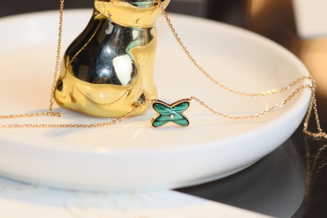 [⭐Glow]JEUX MALACHITE 1 DIAMOND PINK GOLD NECKLACE