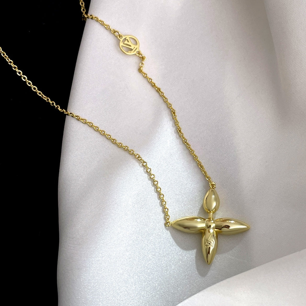 [⭐Glow]LOUISETTE GOLD NECKLACE
