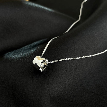 [⭐Glow]BEE MINI NECKLACE