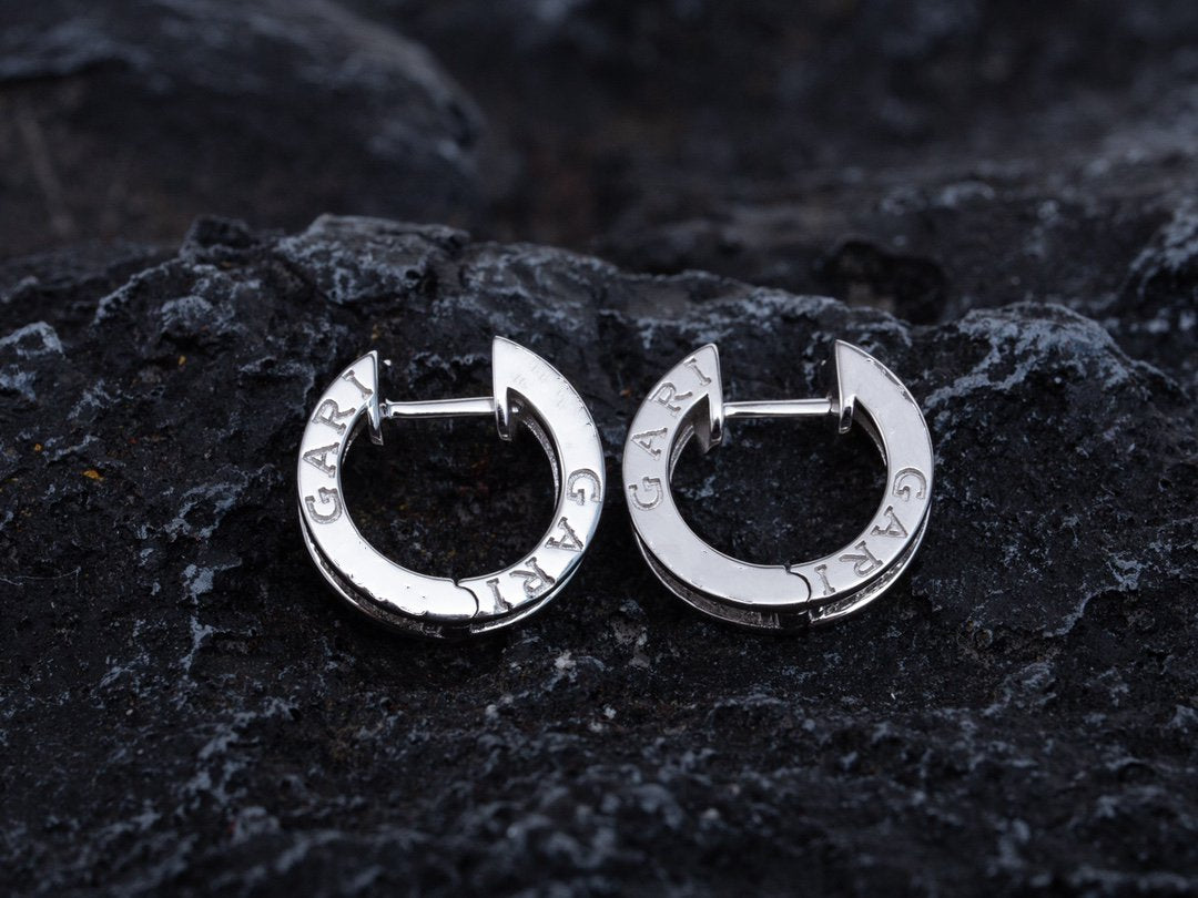 [⭐Glow]ZERO 1 MINI SILVER DIAMOND EARRINGS