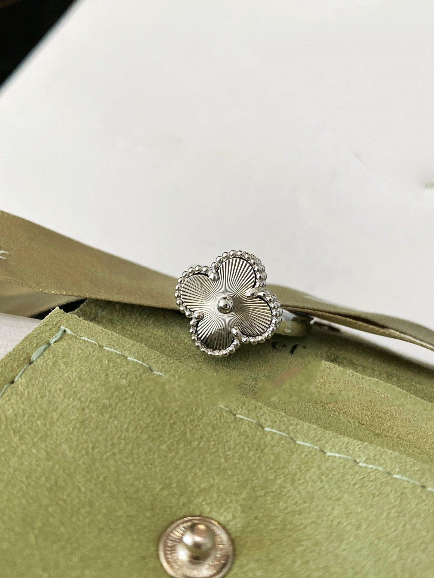 [⭐Glow]CLOVER SILVER RING
