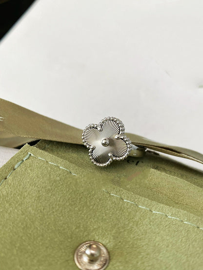 [⭐Glow]CLOVER SILVER RING