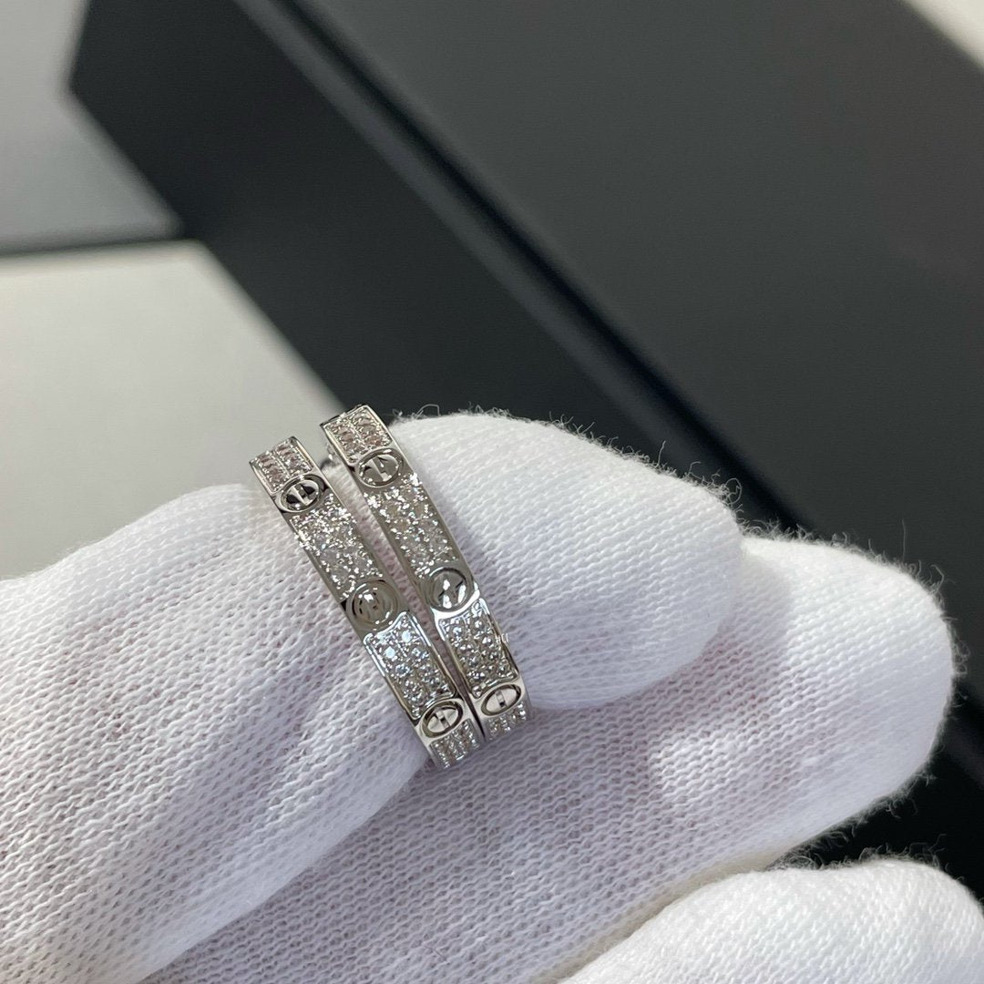 [⭐Glow]LOVE DIAMOND SILVER HOOP EARRINGS