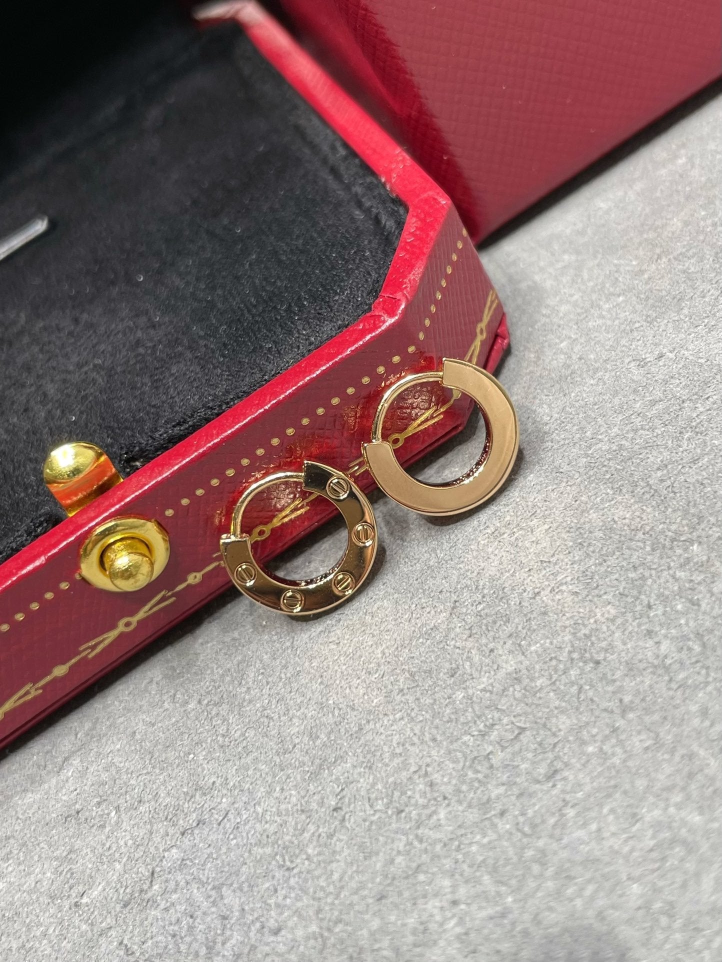 [⭐Glow]LOVE MINI EARRINGS